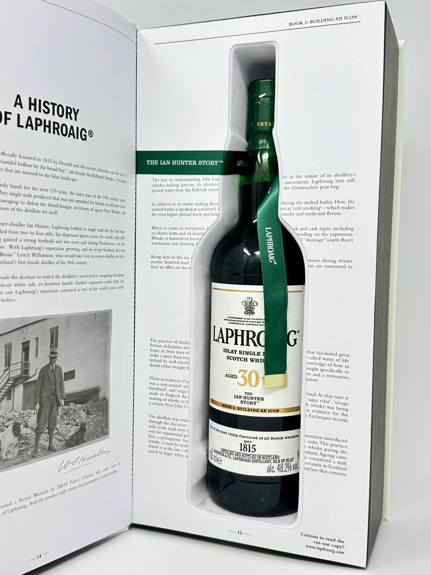 Laphroaig 30YO The Ian Hunter Story Book 2